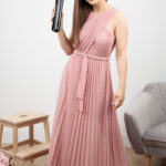 Długa, plisowana sukienka - brudny róż