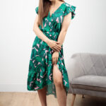 Sukienka z liściastym printem