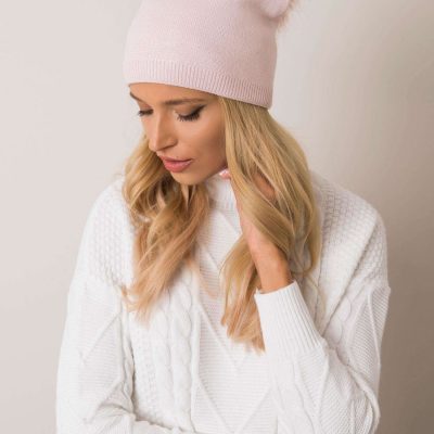 Jasnoróżowa czapka zimowa z pomponem